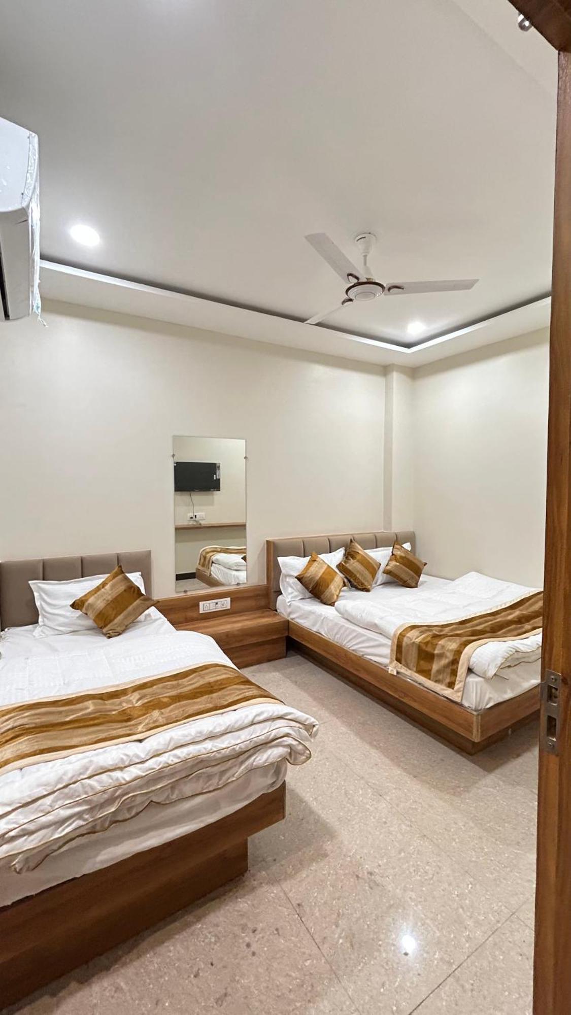 Shree Shyamraj Hotel Ujjain Extérieur photo