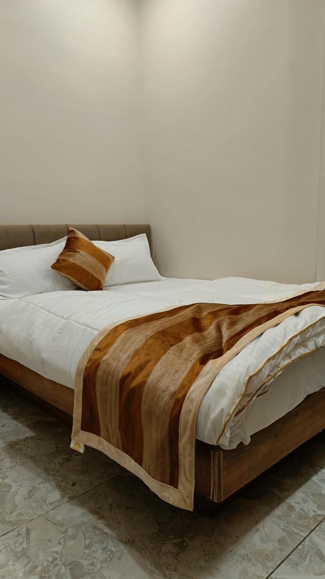 Shree Shyamraj Hotel Ujjain Extérieur photo